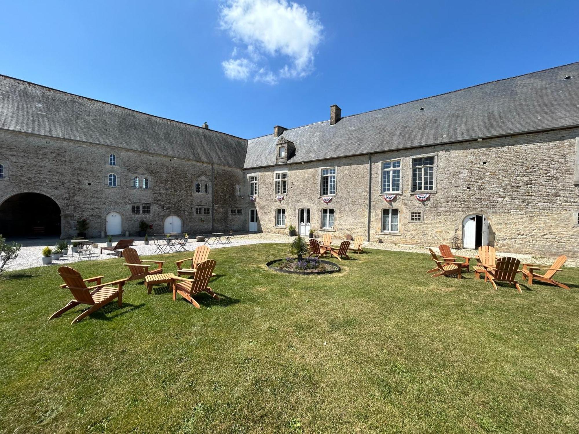 Chateau De Franquetot & D Day Collins Museum Sainte-Mère-Église エクステリア 写真